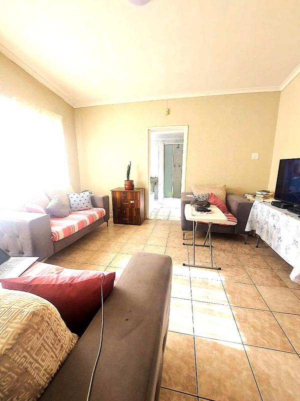 To Let 2 Bedroom Property for Rent in Goodwood Central Western Cape